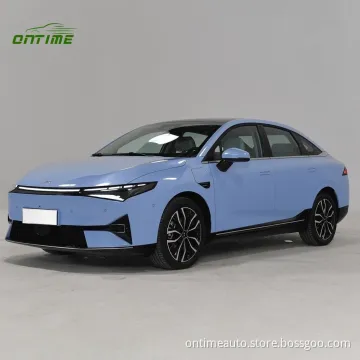 Environmentally Friendly Fast Charging New Energy Four Wheel Electric Vehicle P5 Series 5-Seater 550 Km Range Durable Battery